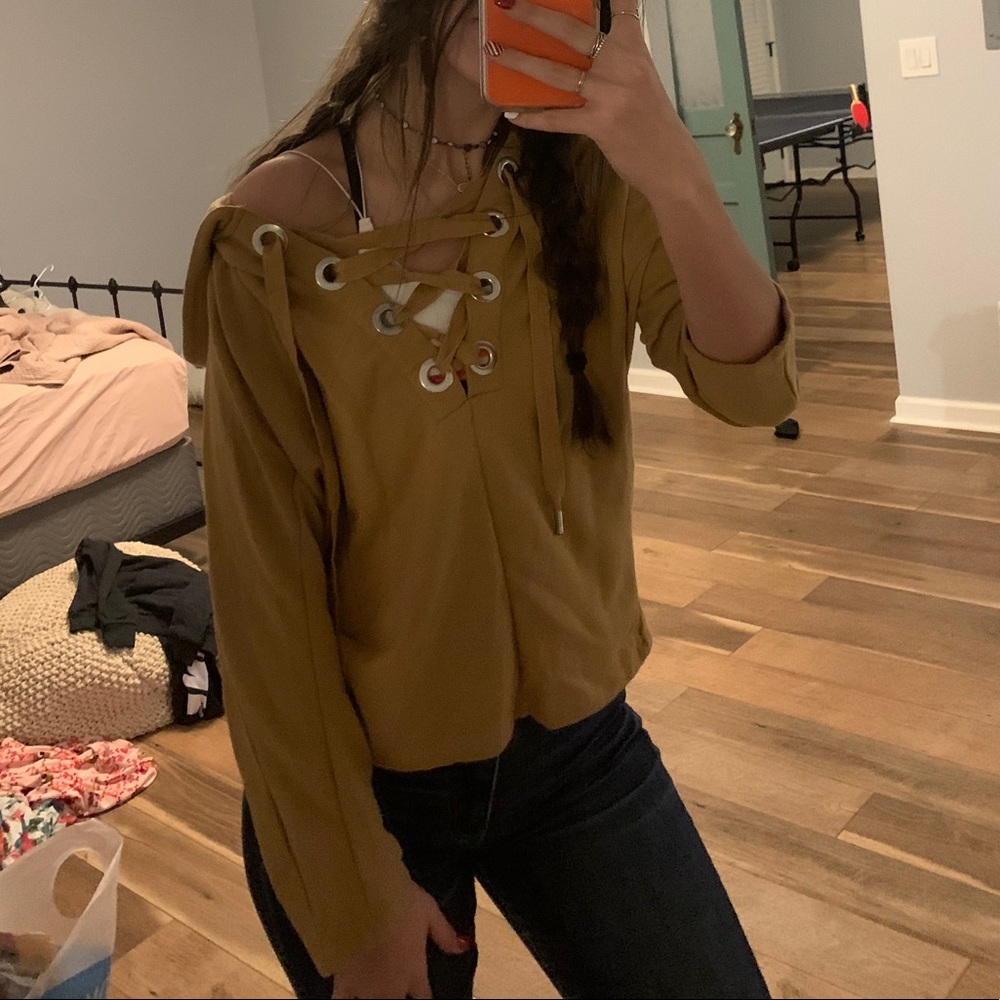Crossed top sweater